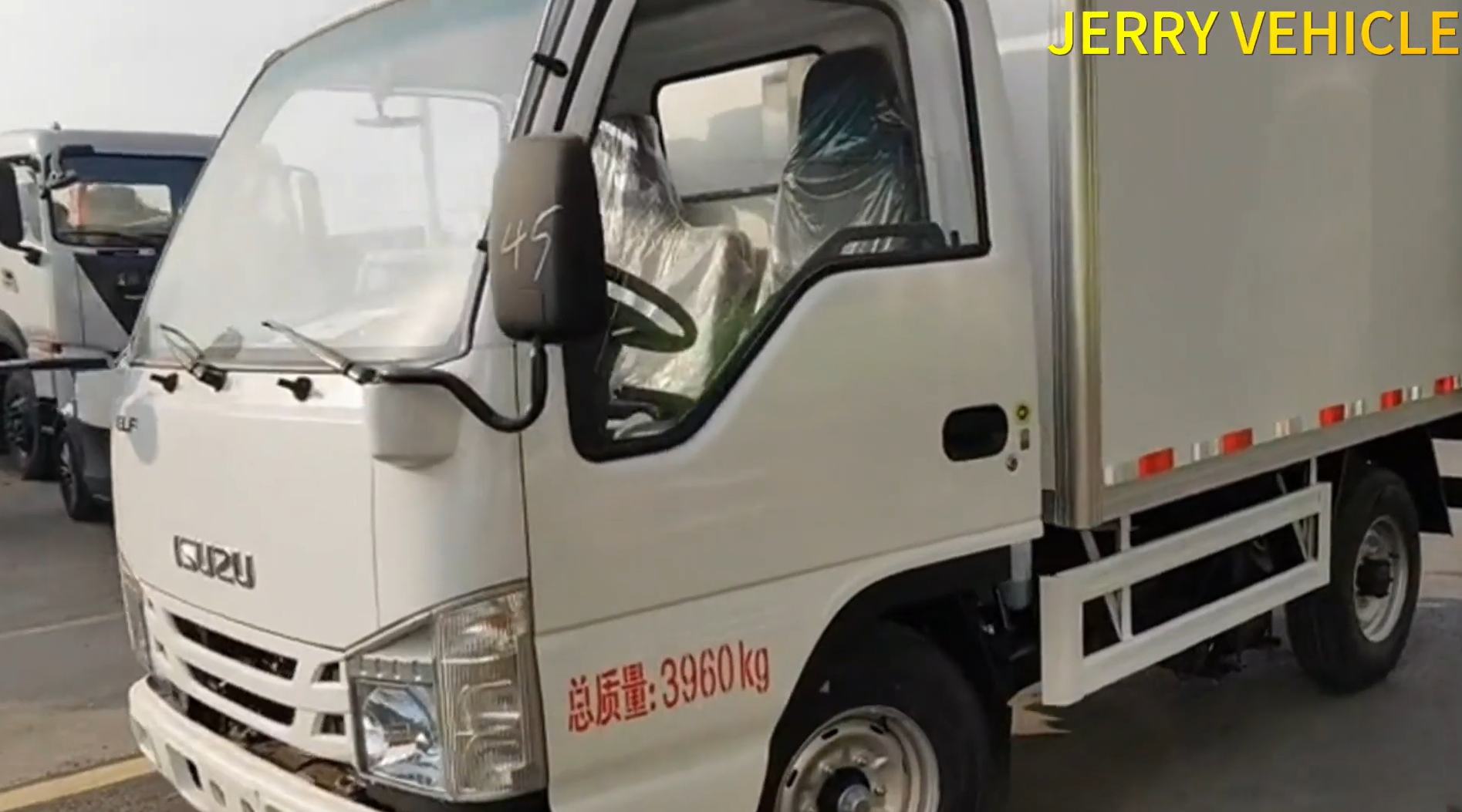 ISUZU Refrigerator trucks on promotion this September. Welcome to visit our factory